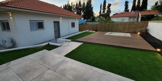 מרכז פרדס חנה