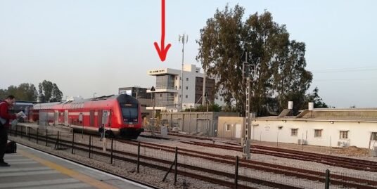 בנימינה – משרד צמוד רכבת