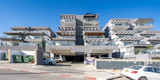 למכירה דירת 4 חד’ באלקנה